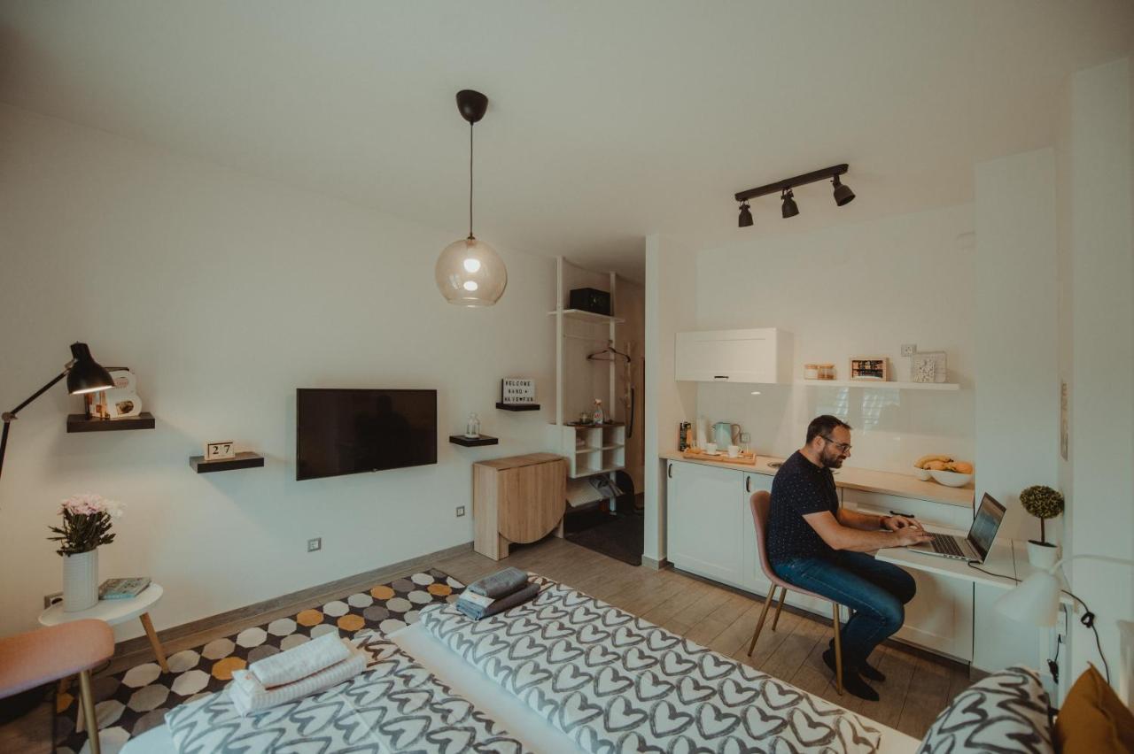Studio Apartman Centar Dakovo Exterior foto